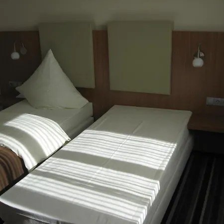 Qualitel 3* Hilpoltstein